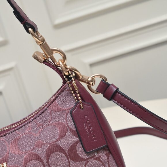 ✨NWT Coach Teri Shoulder Bag In Signature Chambray CH139 - Picture 3 of 6